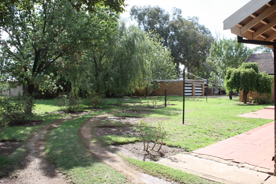 To Let 4 Bedroom Property for Rent in Potchefstroom Rural North West